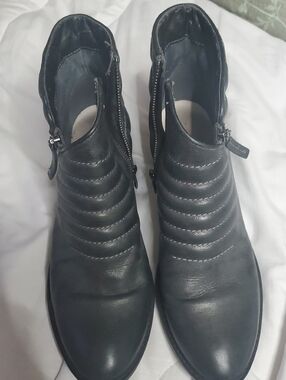 Clarks Black Quilted-Look Ankle Booties with Side Zippers